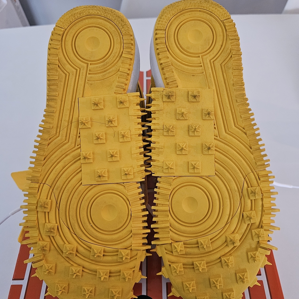NIKE x Off-White Yellow and White Sneakers - Picture 6 of 6